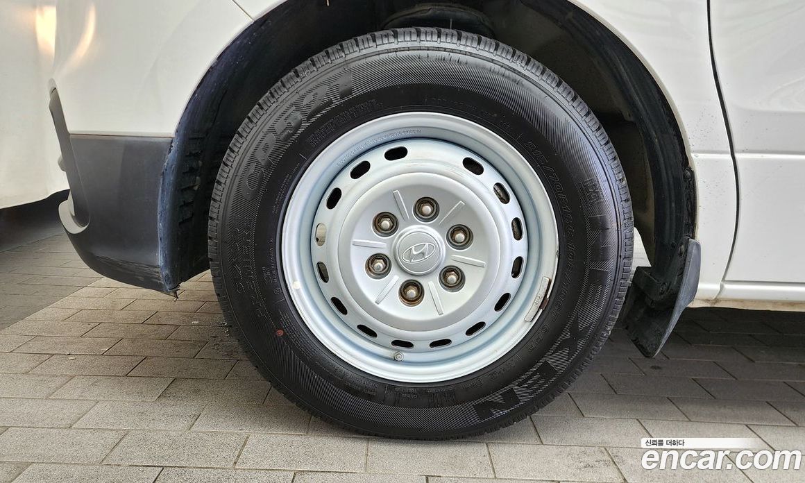 Hyundai Starex Van 3-Seater