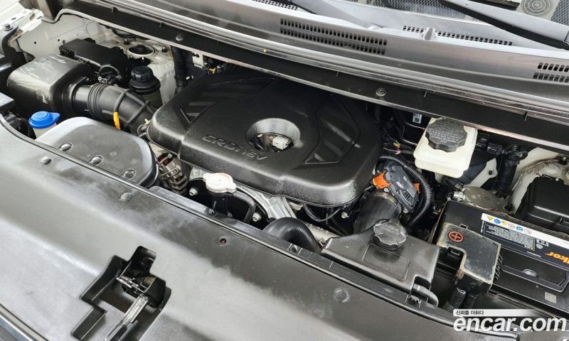 Hyundai Starex Van 3-Seater
