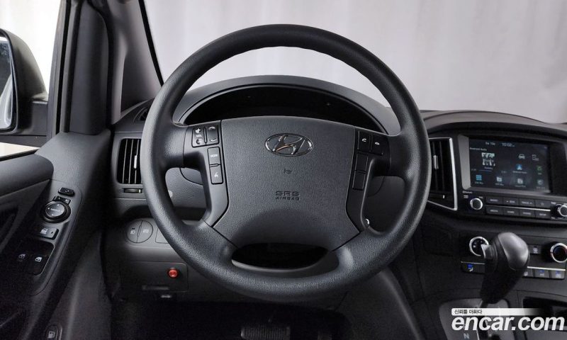Hyundai Starex Van 3-Seater
