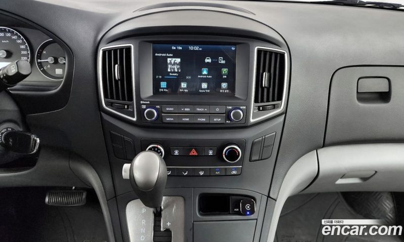 Hyundai Starex Van 3-Seater