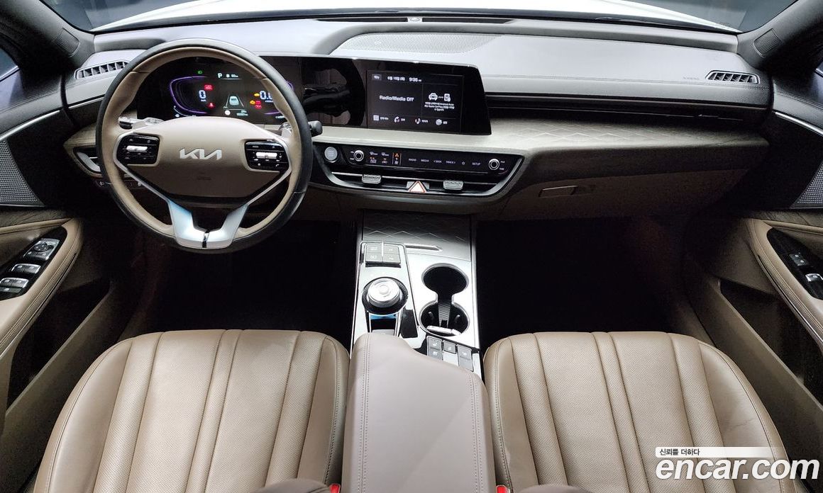Kia K8 2.5 Gasoline 2WD