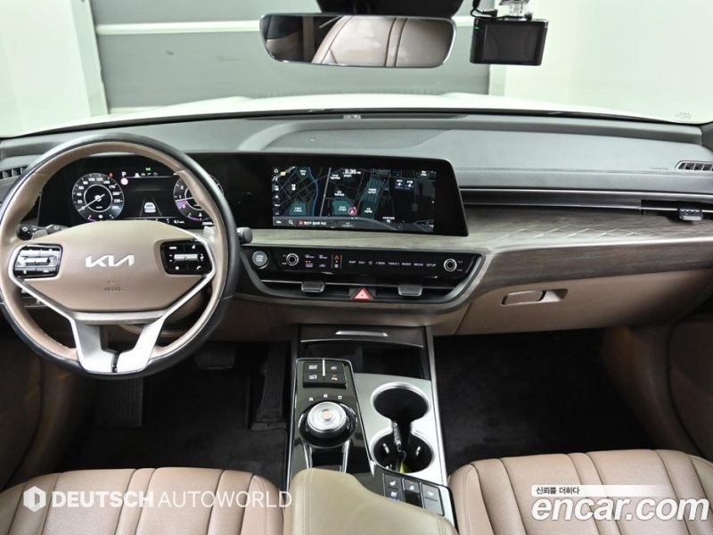 Kia K8 2.5 Gasoline 2WD