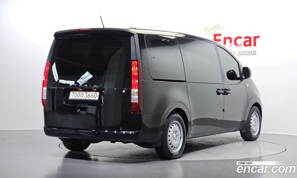 Hyundai Staria Tourer 11-Seater