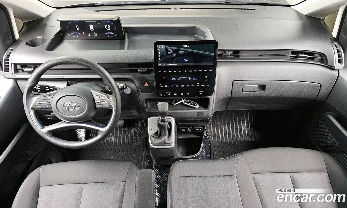 Hyundai Staria Tourer 11-Seater
