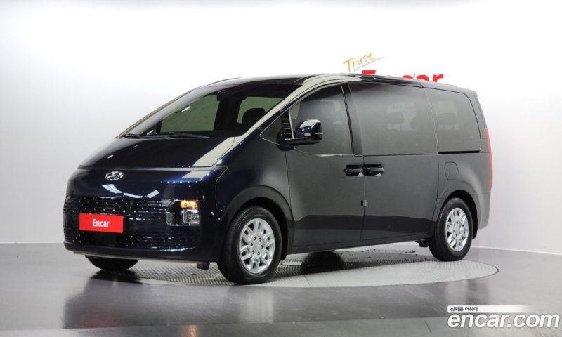 Hyundai Staria 4WD Tourer 11-Seater