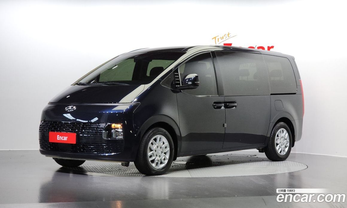 Hyundai Staria 4WD Tourer 11-Seater