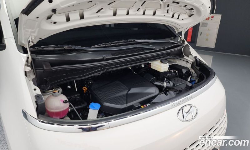 Hyundai Staria Cargo 5-Seater
