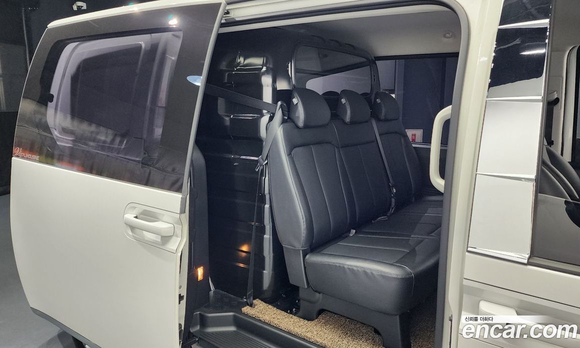 Hyundai Staria Cargo 5-Seater