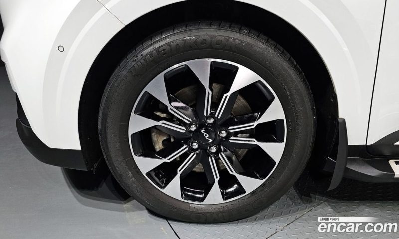Kia Carnival 9-Seater Signature