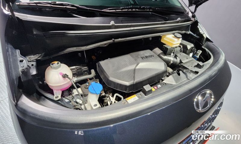 Hyundai Staria Cargo 5-Seater