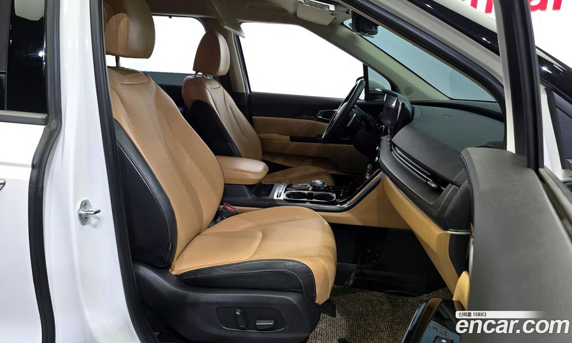 Kia Carnival 9-Seater Signature