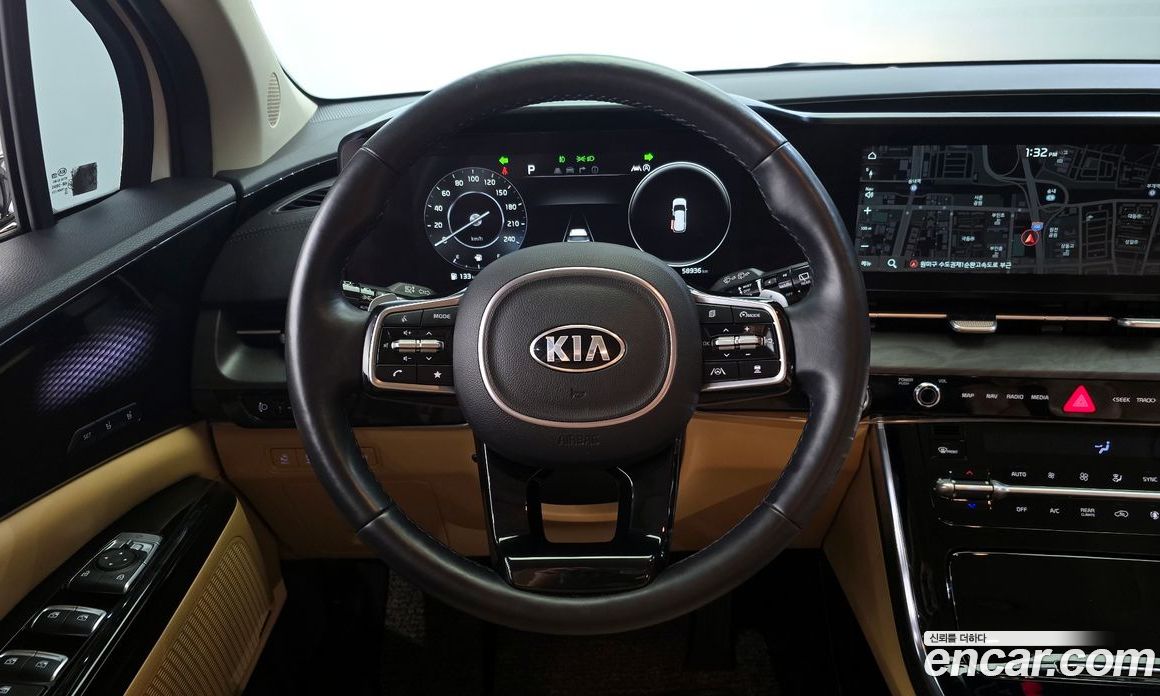 Kia Carnival 9-Seater Signature