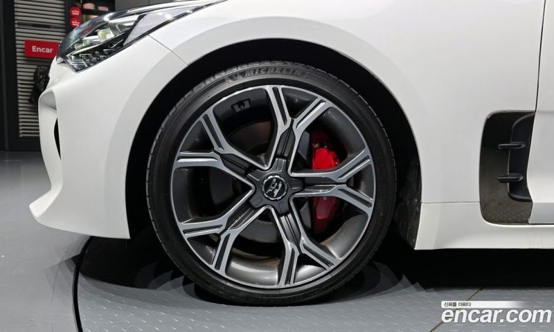 Kia Stinger 2.0 Turbo 2WD