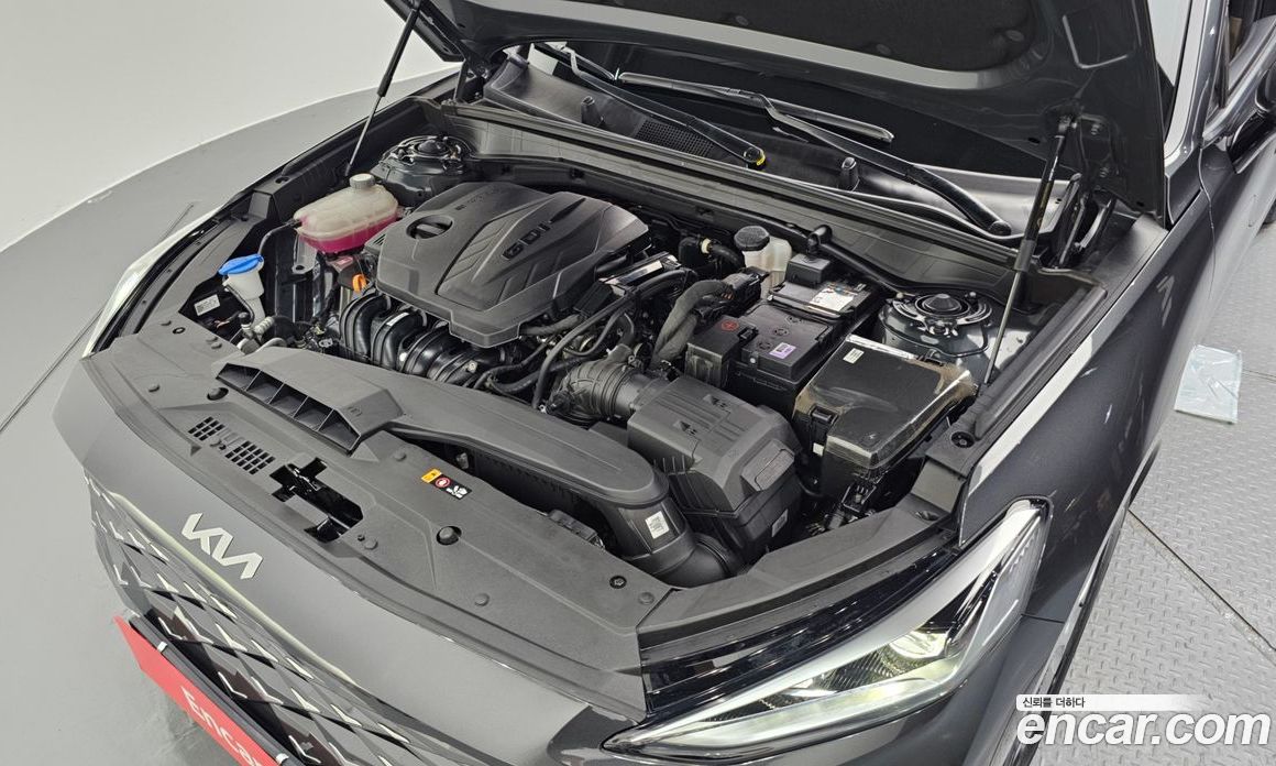 Kia K8 2.5 Gasoline 2WD