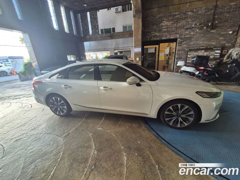 Kia K8 2.5 Gasoline 2WD