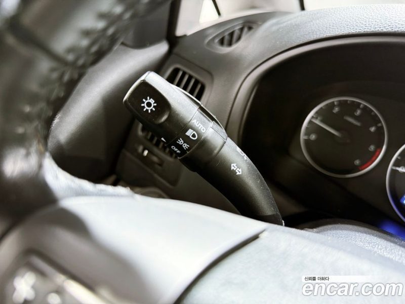 Hyundai Starex Wagon 11-Seater