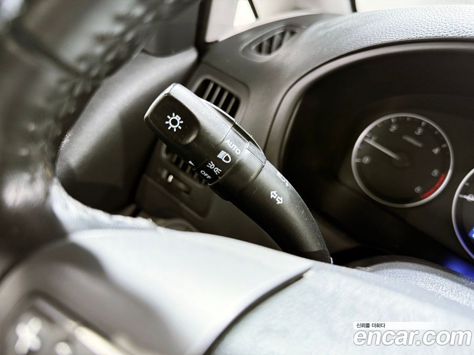 Hyundai Starex Wagon 11-Seater