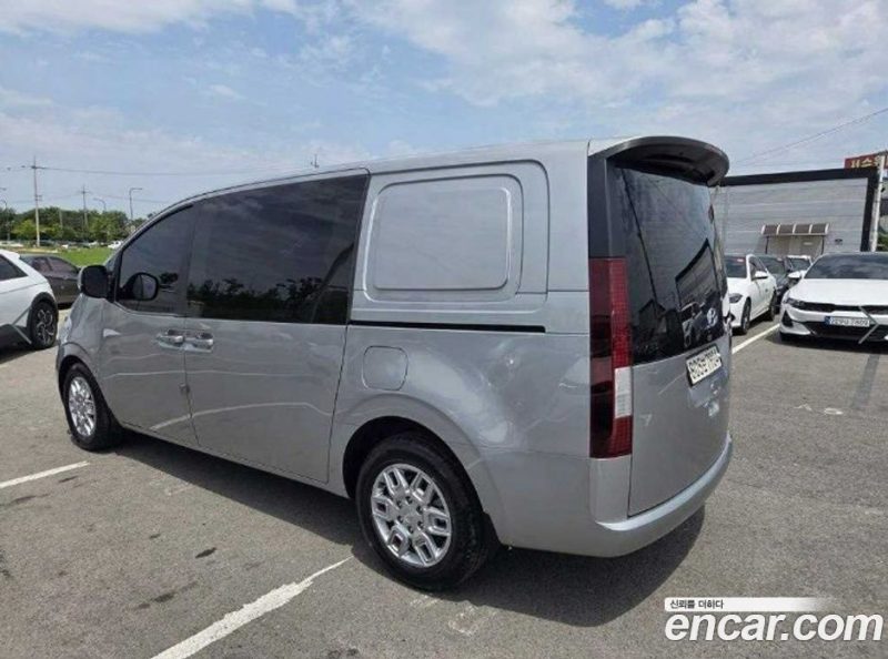 Hyundai Staria Cargo 5-Seater