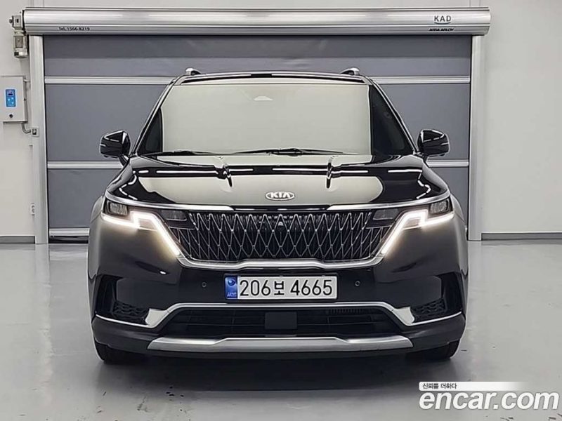 Kia Carnival 9-Seater Signature