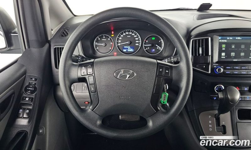 Hyundai Starex Van 3-Seater