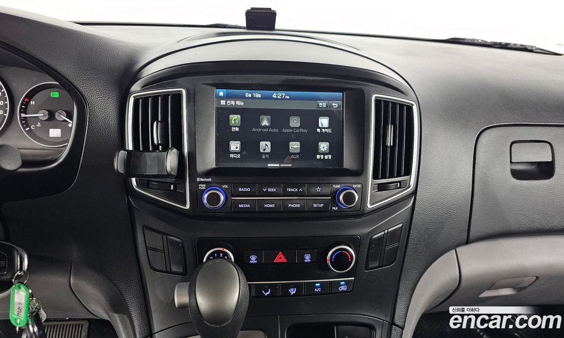 Hyundai Starex Van 3-Seater