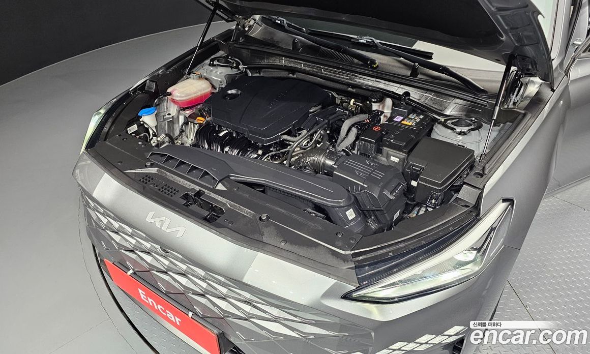 Kia K8 2.5 Gasoline 2WD