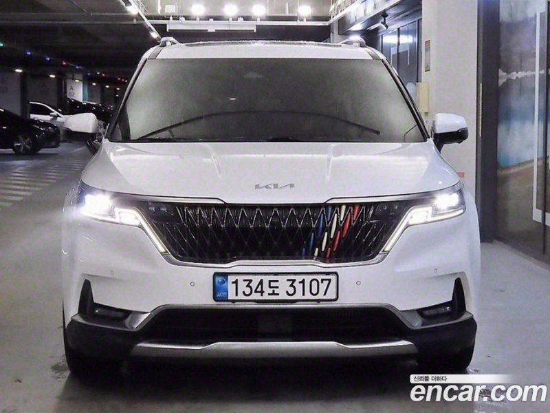 Kia Carnival 9-Seater Signature