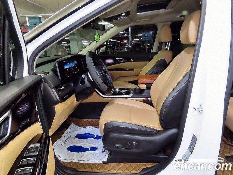 Kia Carnival 9-Seater Signature