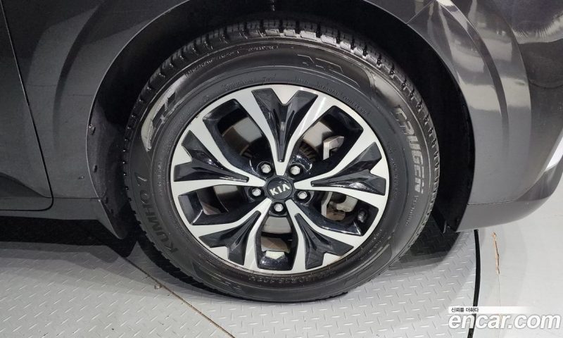 Kia Carnival 11-Seater Prestige