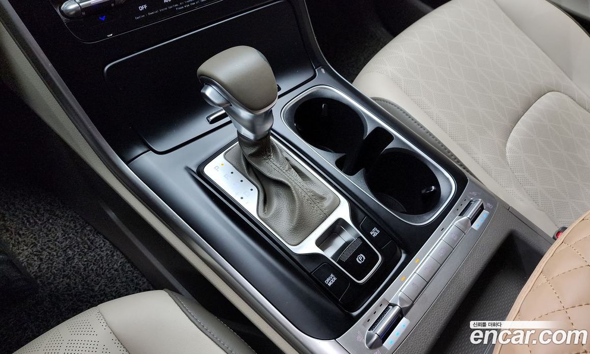 Kia Carnival 11-Seater Prestige