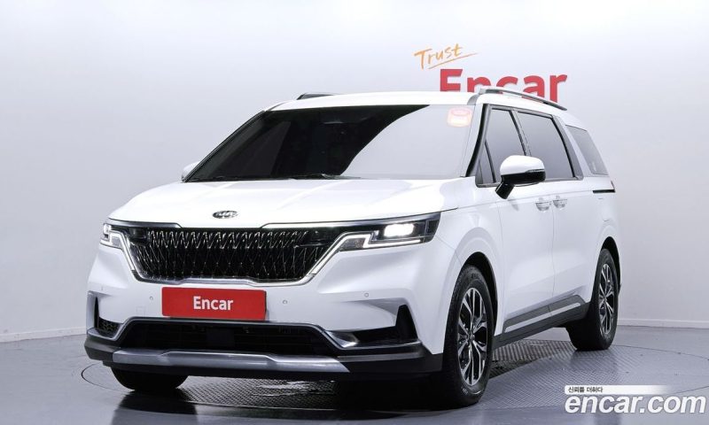 Kia Carnival 9-Seater Noblesse