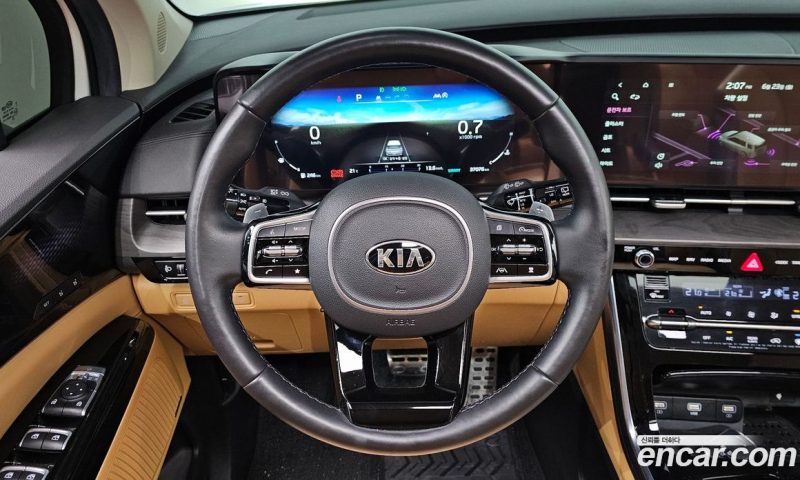 Kia Carnival 9-Seater Signature