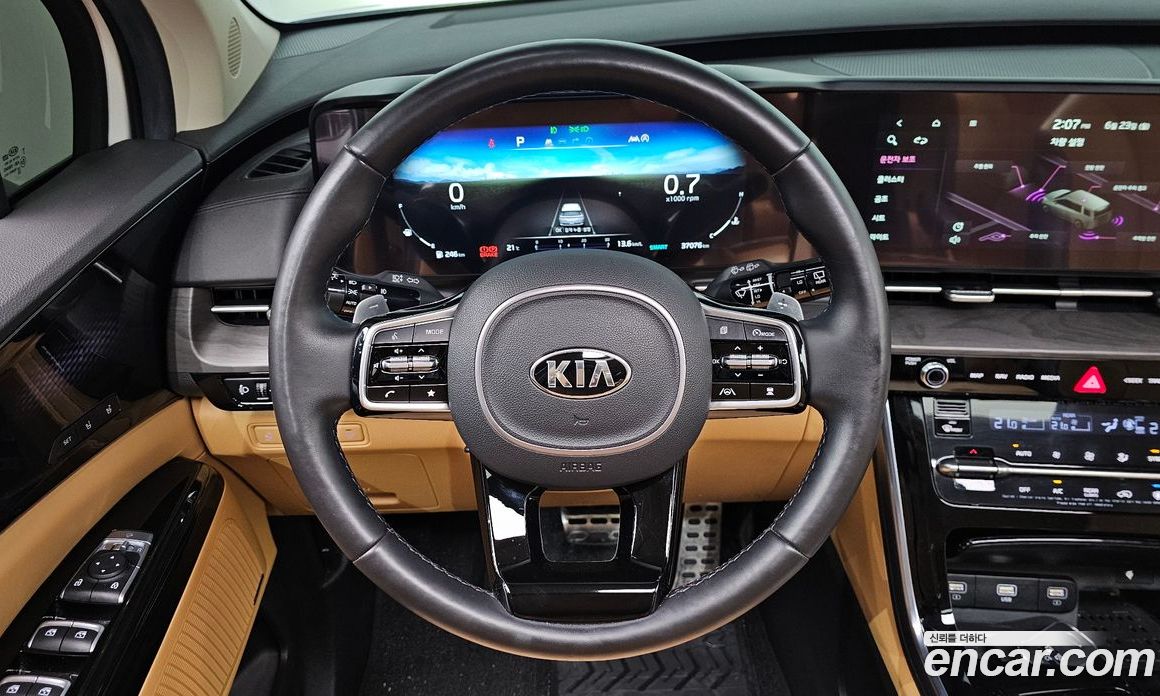 Kia Carnival 9-Seater Signature