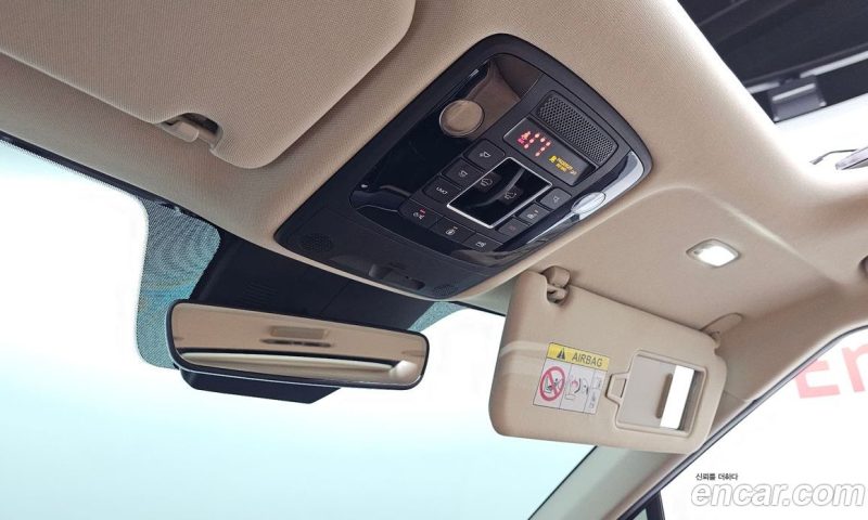 Kia Carnival 9-Seater Signature