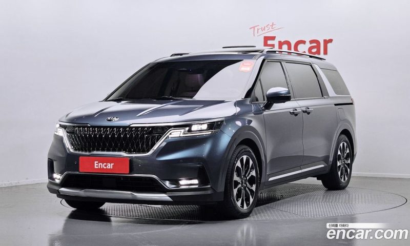 Kia Carnival 9-Seater Signature