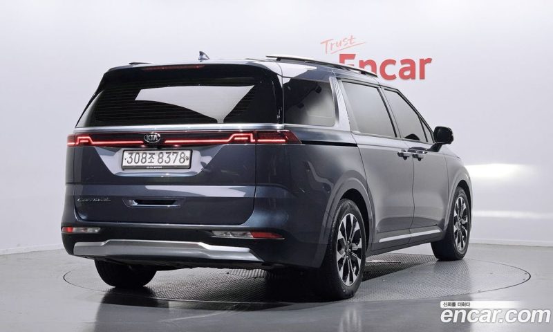 Kia Carnival 9-Seater Signature
