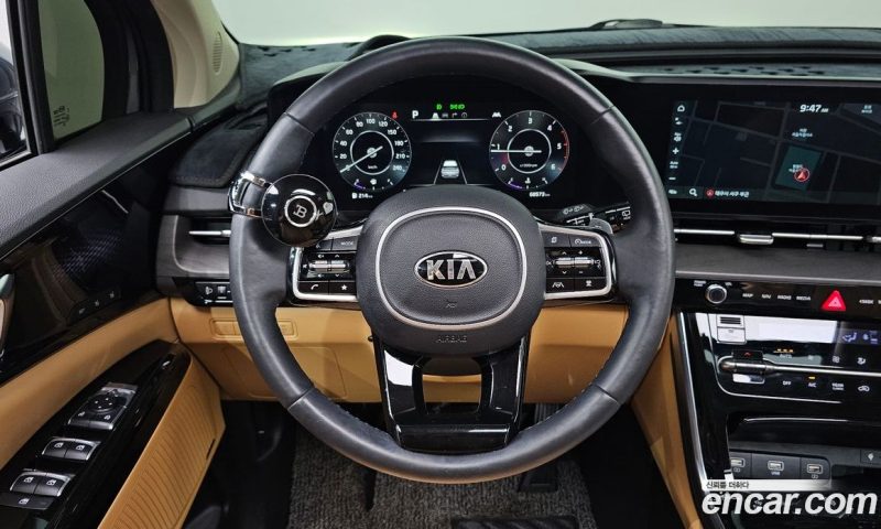 Kia Carnival 9-Seater Signature