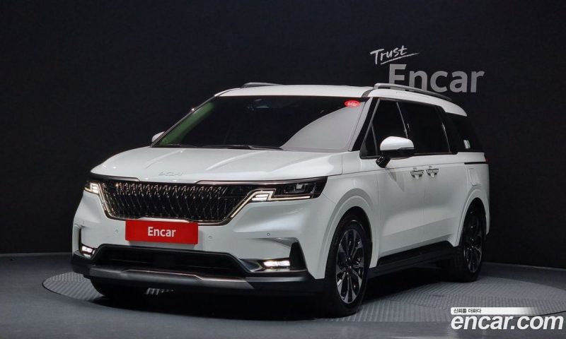 Kia Carnival 9-Seater Signature
