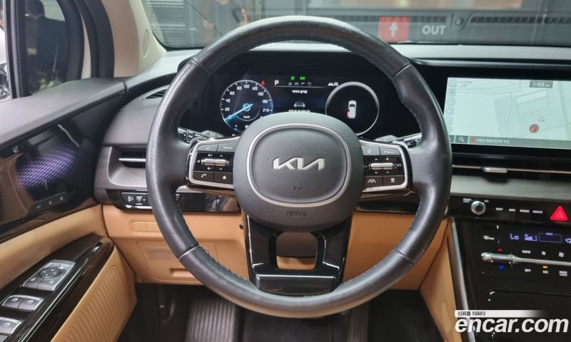 Kia Carnival 9-Seater Signature
