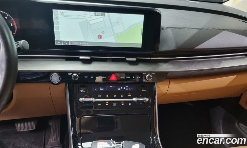 Kia Carnival 9-Seater Signature