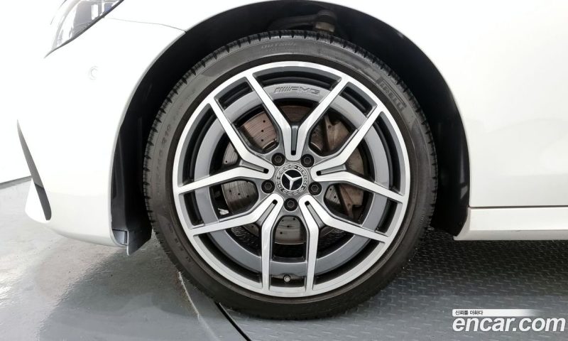 Mercedes Benz E-Class E220d 4MATIC AMG Line