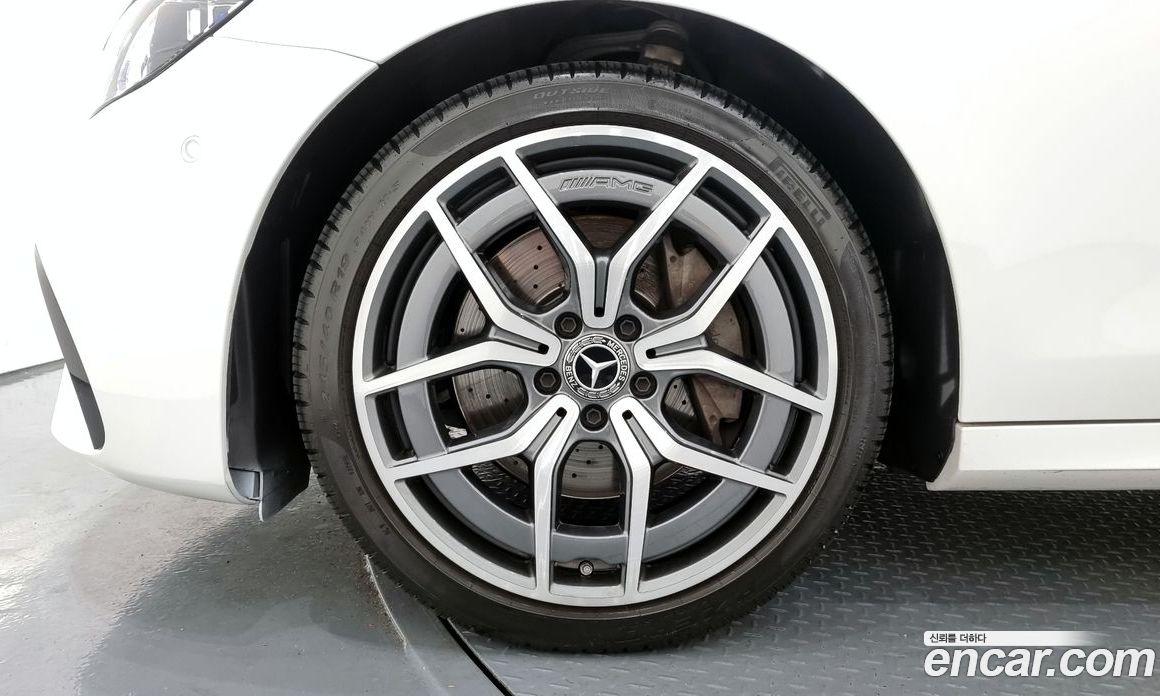 Mercedes Benz E-Class E220d 4MATIC AMG Line