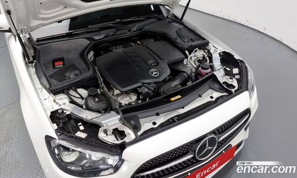 Mercedes Benz E-Class E220d 4MATIC AMG Line