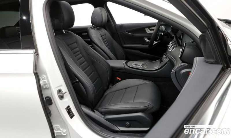 Mercedes Benz E-Class E220d 4MATIC AMG Line