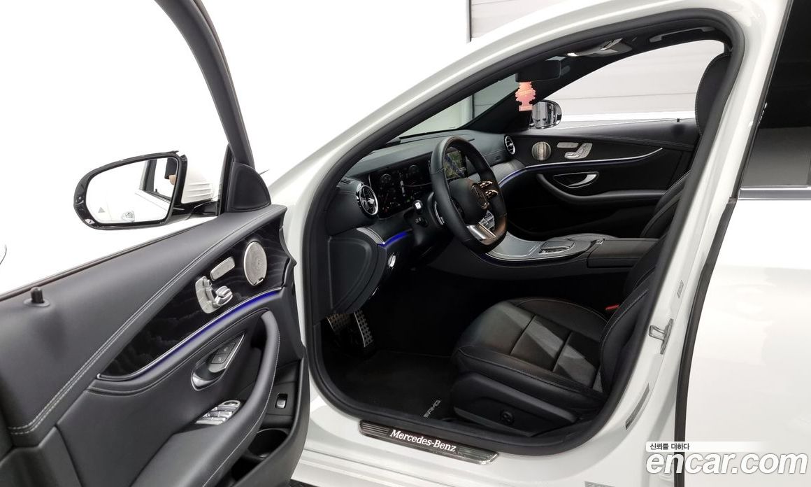 Mercedes Benz E-Class E220d 4MATIC AMG Line