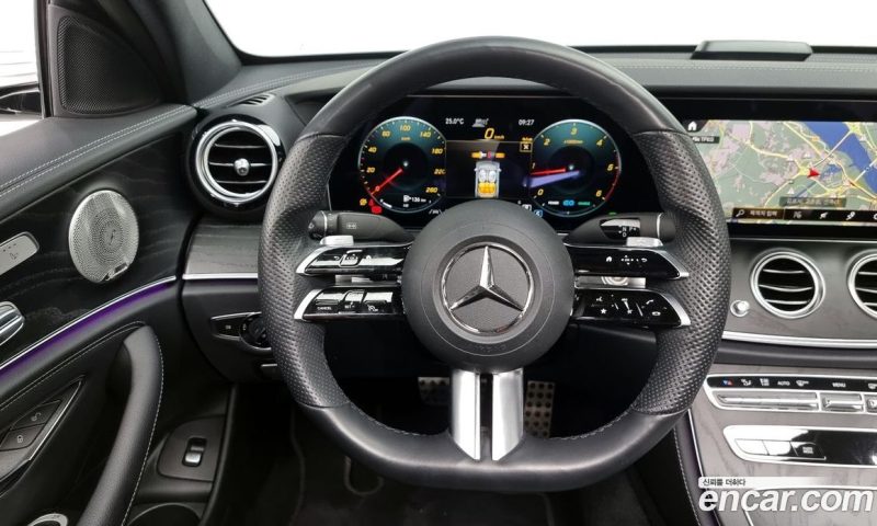 Mercedes Benz E-Class E220d 4MATIC AMG Line