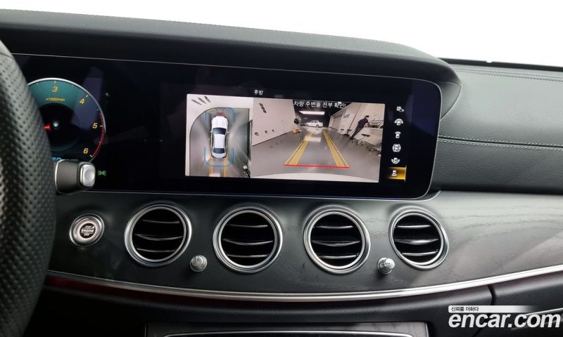 Mercedes Benz E-Class E220d 4MATIC AMG Line