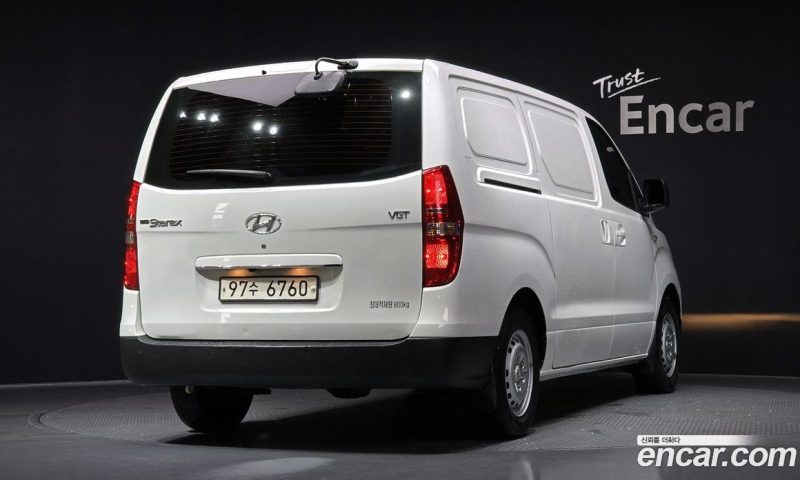 Hyundai Starex Van 3-Seater