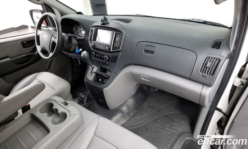Hyundai Starex Van 3-Seater