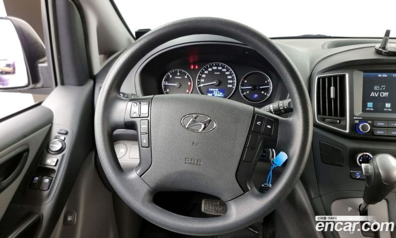 Hyundai Starex Van 3-Seater
